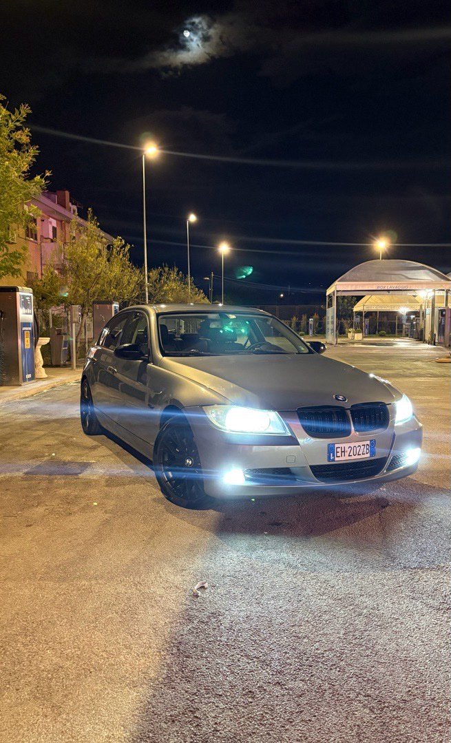BMW 320